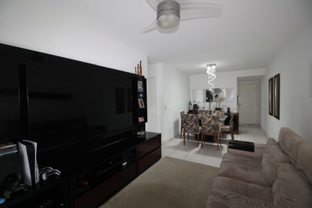 Sala de apartamento para alugar com 2 quartos, 78m² em Barra da Tijuca, Rio de Janeiro