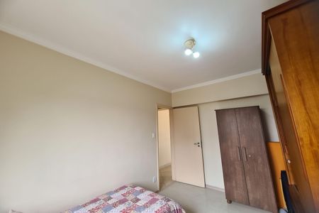 Apartamento à venda com 77m², 3 quartos e 1 vagaQuarto 2