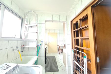 Apartamento à venda com 77m², 3 quartos e 1 vagaÁrea de Serviço