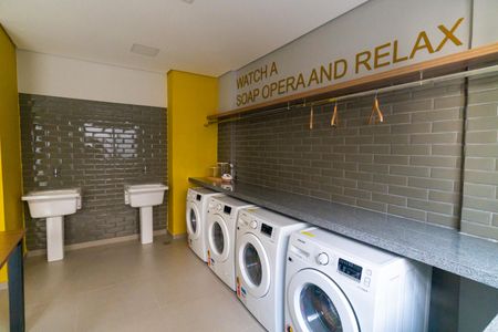 Apartamento à venda com 32m², 2 quartos e sem vagaÁrea comum - Lavanderia