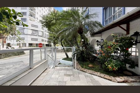 Apartamento para alugar com 80m², 2 quartos e 1 vaga Apartamento para alugar com 80m², 2 quartos e 1 vagaFachada