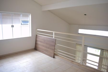 Casa de condomínio para alugar com 280m², 4 quartos e 4 vagasSala 2