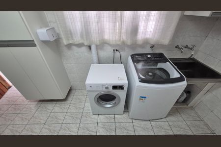 Casa à venda com 198m², 3 quartos e 2 vagasLavanderia