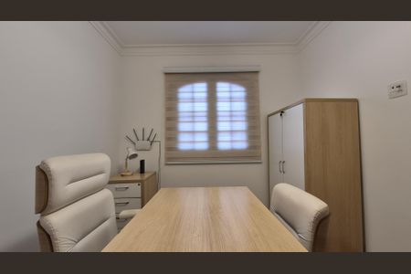 Casa à venda com 198m², 3 quartos e 2 vagasQuarto 2