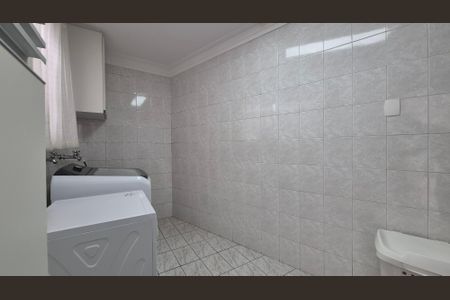 Casa à venda com 198m², 3 quartos e 2 vagasLavanderia