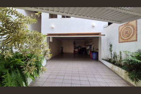 Casa à venda com 198m², 3 quartos e 2 vagasGaragem