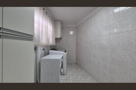 Casa à venda com 198m², 3 quartos e 2 vagasLavanderia