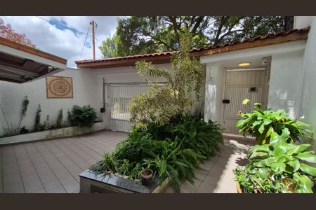 Casa à venda com 198m², 3 quartos e 2 vagasArea externa