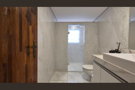 Casa à venda com 198m², 3 quartos e 2 vagasBanheiro