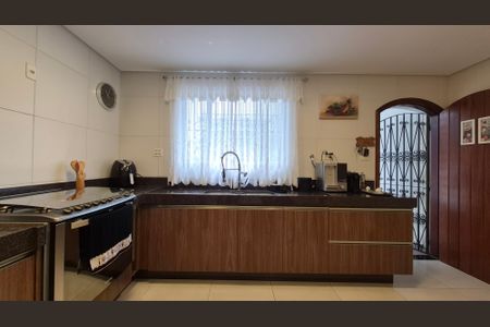 Casa à venda com 198m², 3 quartos e 2 vagasCozinha