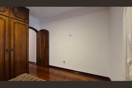 Casa à venda com 198m², 3 quartos e 2 vagasQuarto