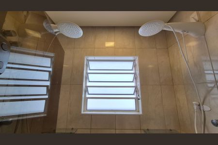 Casa à venda com 198m², 3 quartos e 2 vagasBanheiro da suíte