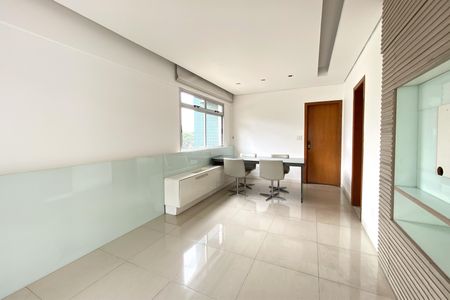 Sala de apartamento para alugar com 2 quartos, 100m² em Savassi, Belo Horizonte