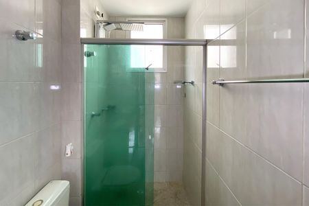 Apartamento para alugar com 100m², 2 quartos e 2 vagasBanheiro da Suíte 1