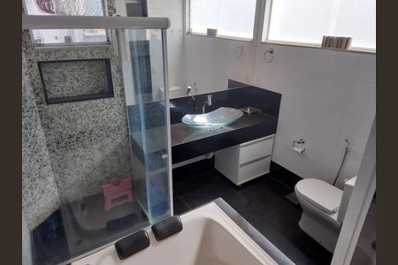 Casa à venda com 360m², 4 quartos e 4 vagasFoto 24
