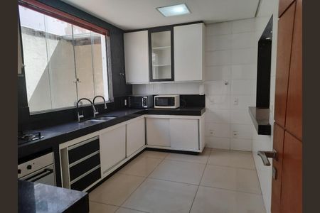 Casa à venda com 360m², 4 quartos e 4 vagasFoto 35