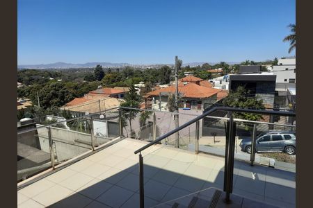 Casa à venda com 360m², 4 quartos e 4 vagasFoto 05