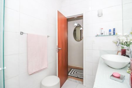 Casa à venda com 144m², 2 quartos e 1 vagaBanheiro