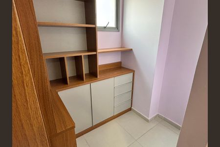 Apartamento à venda com 132m², 3 quartos e 2 vagas Apartamento à venda com 132m², 3 quartos e 2 vagasDespensa