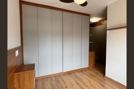 Apartamento à venda com 132m², 3 quartos e 2 vagas Apartamento à venda com 132m², 3 quartos e 2 vagasSuíte 1