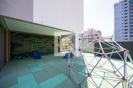 Apartamento à venda com 132m², 3 quartos e 2 vagas Apartamento à venda com 132m², 3 quartos e 2 vagasÁrea comum - Playground