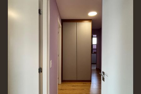 Apartamento à venda com 132m², 3 quartos e 2 vagas Apartamento à venda com 132m², 3 quartos e 2 vagasCorredor