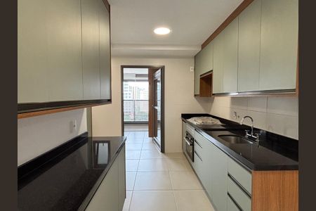 Apartamento à venda com 132m², 3 quartos e 2 vagas Apartamento à venda com 132m², 3 quartos e 2 vagasCozinha