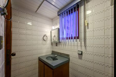 Apartamento para alugar com 98m², 2 quartos e 1 vaga Apartamento para alugar com 98m², 2 quartos e 1 vagaBanheiro da Suíte