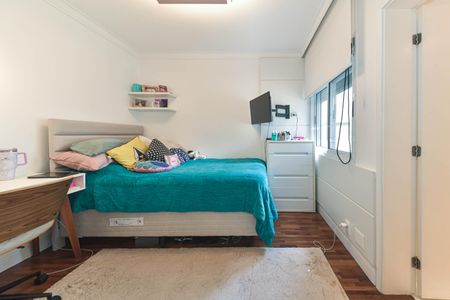 Apartamento à venda com 207m², 3 quartos e 3 vagas Apartamento à venda com 207m², 3 quartos e 3 vagasSuite 2