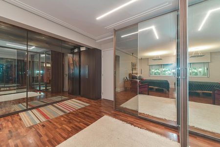 Apartamento à venda com 207m², 3 quartos e 3 vagas Apartamento à venda com 207m², 3 quartos e 3 vagasSuite 3