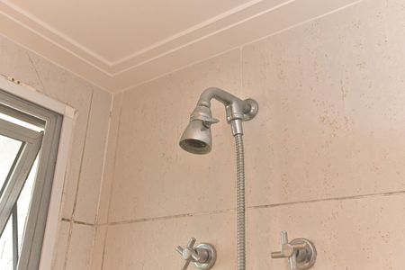 Apartamento à venda com 207m², 3 quartos e 3 vagas Apartamento à venda com 207m², 3 quartos e 3 vagasBanheiro da Suíte 1