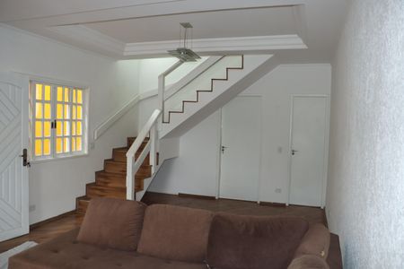 Casa para alugar com 3 quartos, 140m² em Jardim da Gloria, Cotia