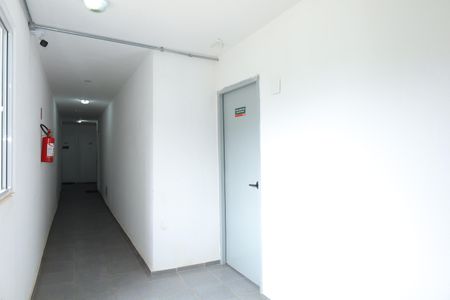 Apartamento para alugar com 43m², 2 quartos e sem vagaÁrea comum - Saguão do andar