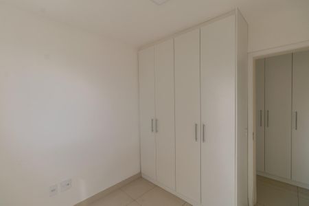 Apartamento à venda com 3 quartos, 60m² em Planalto, Belo Horizonte