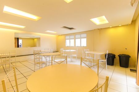 Apartamento para alugar com 49m², 2 quartos e 1 vaga Apartamento para alugar com 49m², 2 quartos e 1 vagaSalão de festas 3