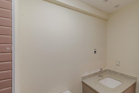 Banheiro de kitnet/studio à venda com 1 quarto, 26m² em Indianópolis, São Paulo