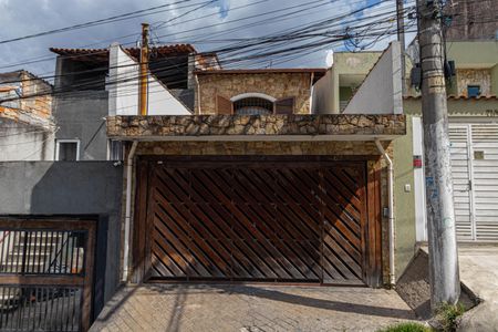 Casa para alugar com 142m², 4 quartos e 2 vagasFachada