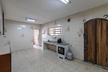 Casa para alugar com 142m², 4 quartos e 2 vagasCozinha 