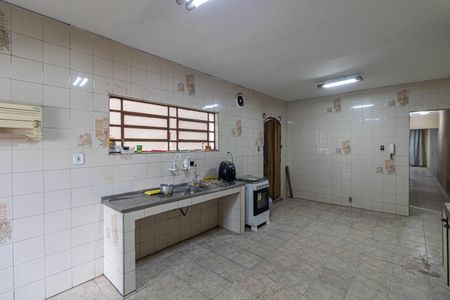 Casa para alugar com 142m², 4 quartos e 2 vagasCozinha 