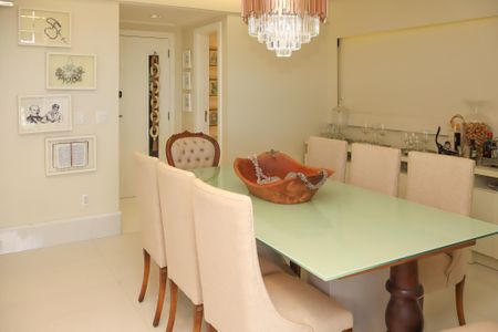 Apartamento para alugar com 143m², 3 quartos e 4 vagas