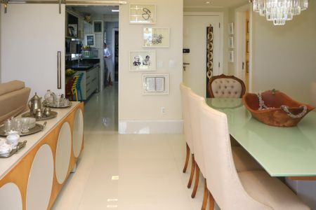 Apartamento para alugar com 143m², 3 quartos e 4 vagas