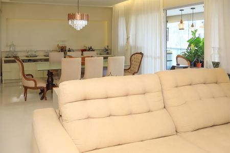 Apartamento para alugar com 143m², 3 quartos e 4 vagas