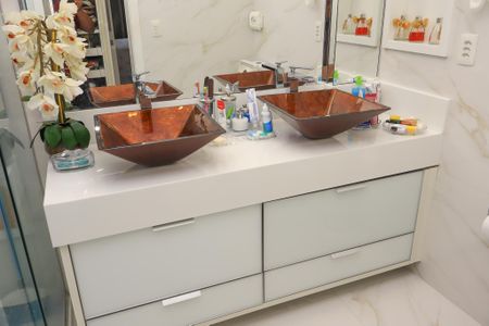 Apartamento para alugar com 143m², 3 quartos e 4 vagas