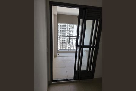 Apartamento à venda com 129m², 3 quartos e 1 vaga Apartamento à venda com 129m², 3 quartos e 1 vagaVaranda