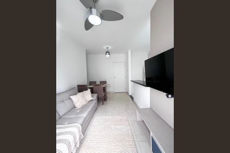 Sala de apartamento para alugar com 2 quartos, 50m² em Cidade Ocian, Praia Grande