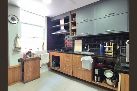 Casa de condomínio para alugar com 145m², 3 quartos e 2 vagasCozinha 