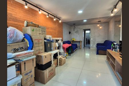 Casa de condomínio para alugar com 145m², 3 quartos e 2 vagasSala