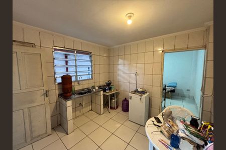 Cozinha de casa para alugar com 1 quarto, 32m² em Arthur Alvim, São Paulo