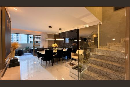 Apartamento para alugar com 183m², 3 quartos e 2 vagas Apartamento para alugar com 183m², 3 quartos e 2 vagasSala Jantar