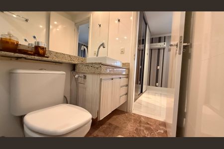 Apartamento para alugar com 183m², 3 quartos e 2 vagas Apartamento para alugar com 183m², 3 quartos e 2 vagasQuarto 02 - Wc Suite